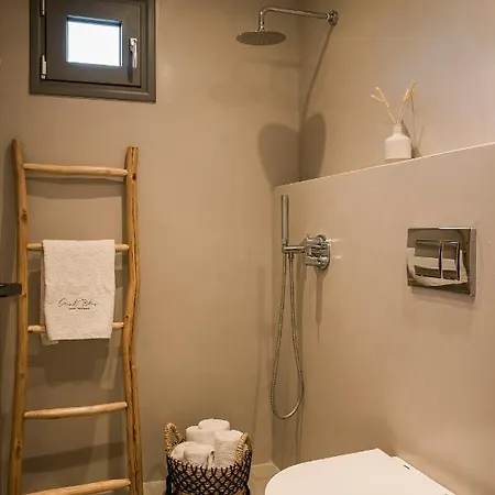 Ammos Suite-grand Blue ليكسوري