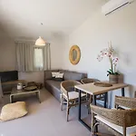 Ammos Suite-grand Blue Apartman